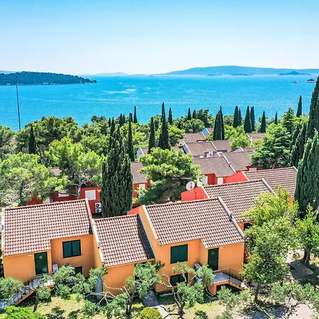 Medena-4 By Interhome Трогир