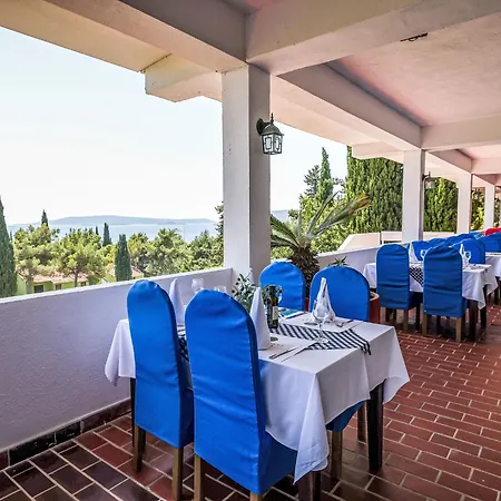 Medena-4 By Interhome تروغير