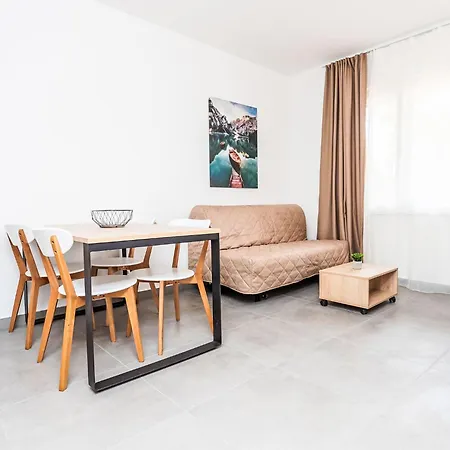 Medena-4 By Interhome تروغير